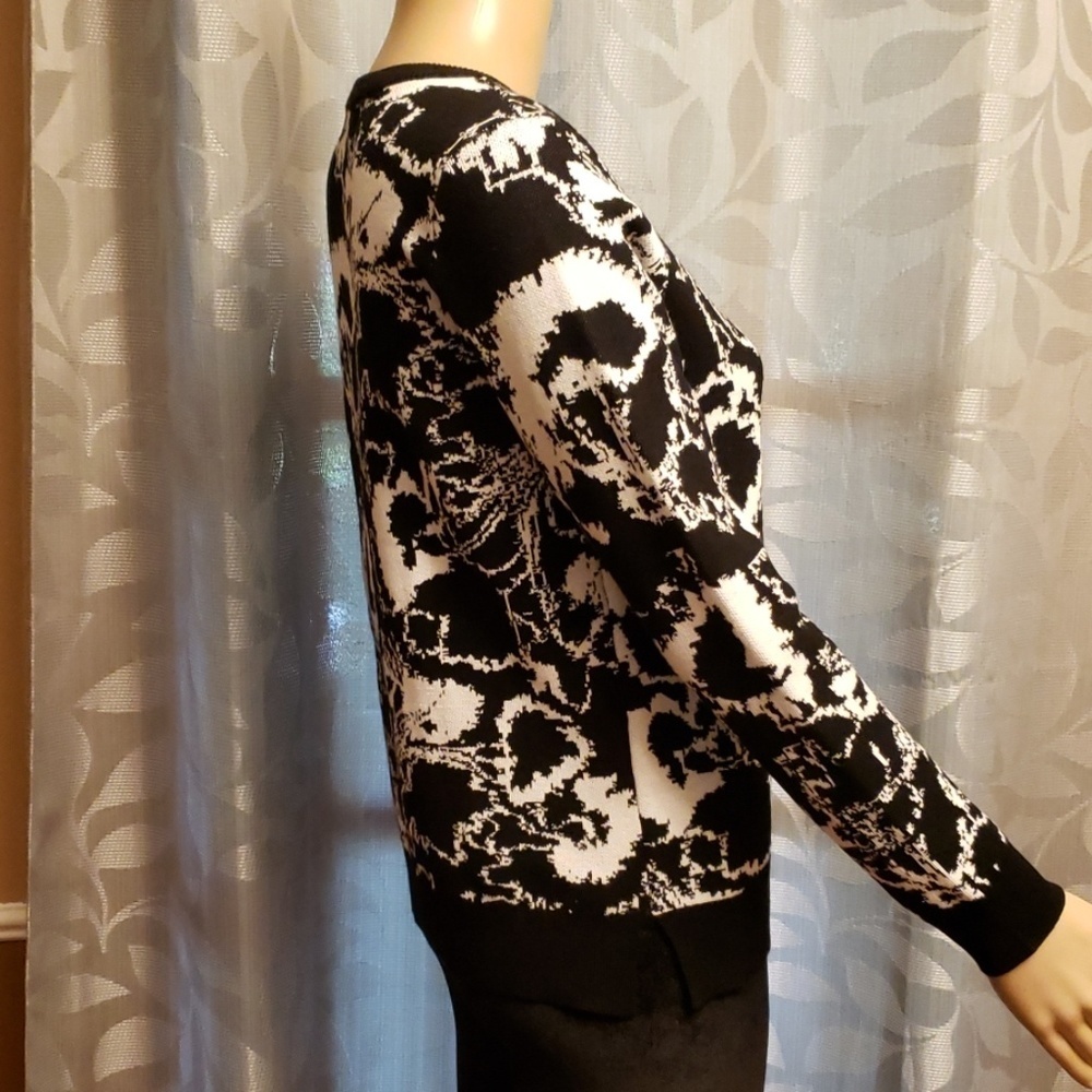Philosophy Abstract Black and White Sweater Size SP - Picture 5 of 9